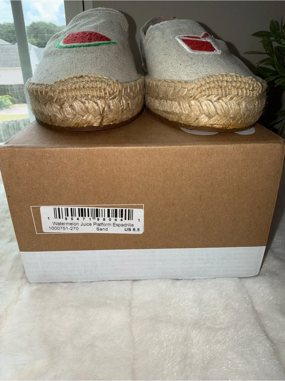 NWT - Soludos Beige Canvas Espadrilles Watermelon Juice Embroidery - Size 8.5